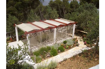 Chorwacja Privát Okrug Donji, Zewnątrz